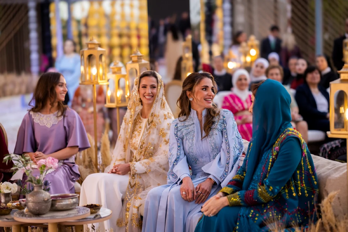 Regina Rania si nora sa la petrecerea cu henna pagina oficiala (1) jpg