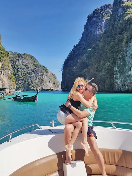 Dan Deneş şi soţia au plecat o săptămână în Thailanda, fără cei doi copii ai lor