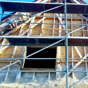 casa de canepa si var in constructie