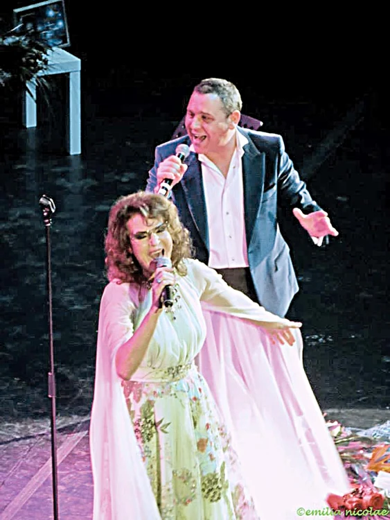 
    Angela și Ovidiu  sunt invitați, luna viitoare, la un eveniment  important în SUA    