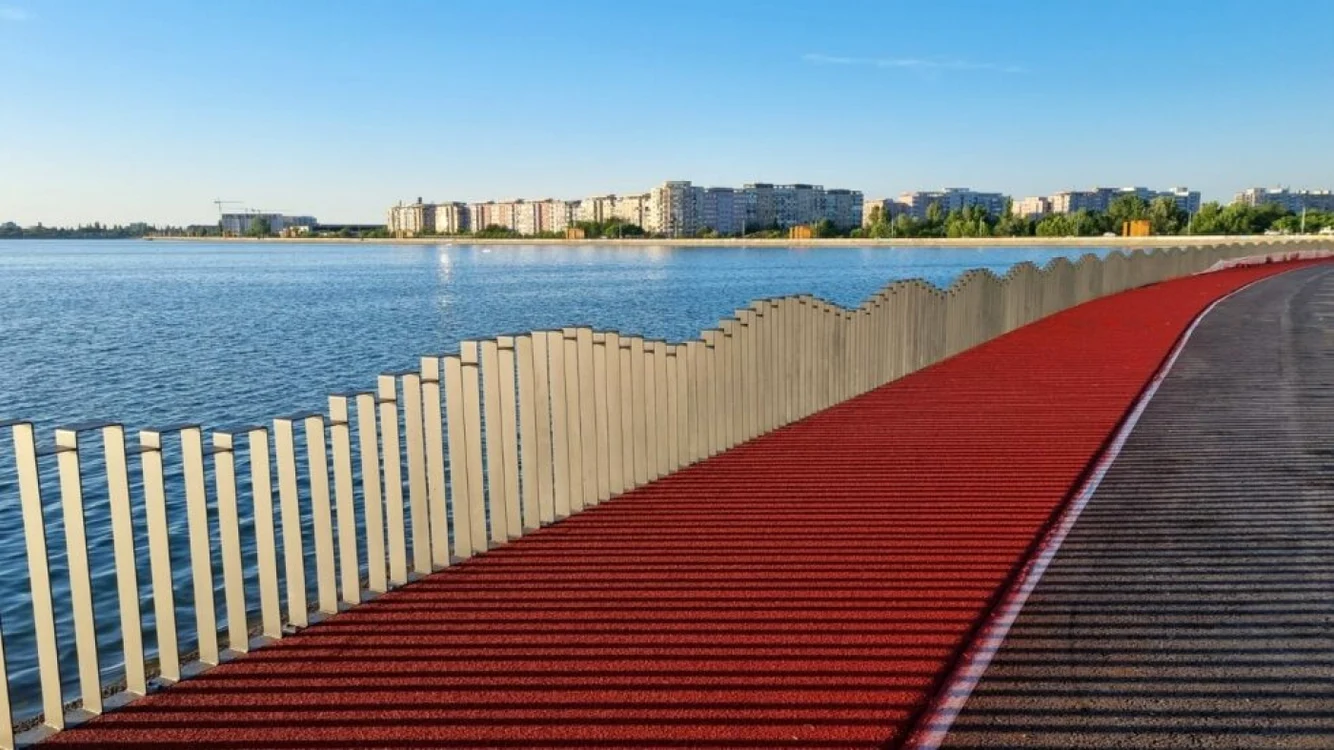 Primul tronson al promenadei modernizate FOTO primarie6.ro