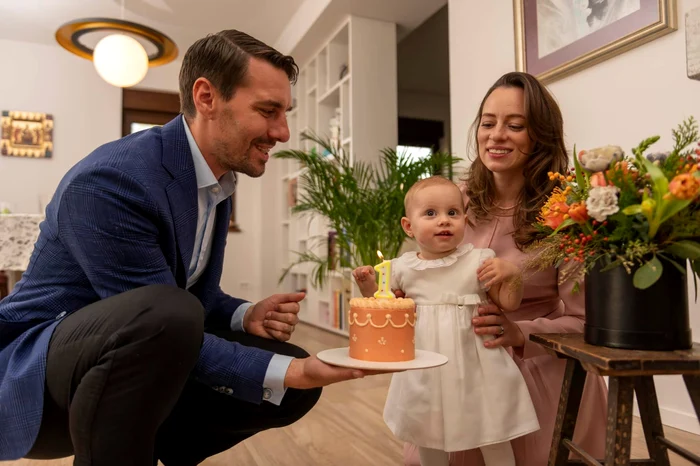 Nicolae al României și Alina-Maria,  alături Maria-Alexandra. Fotografii: Facebook/Nicolae al Romani