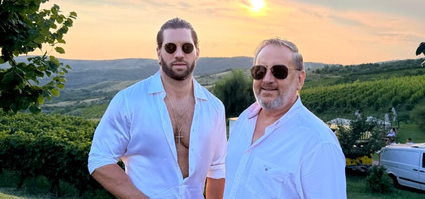 Florian Munteanu, alături de promoterul Eduard Irimia