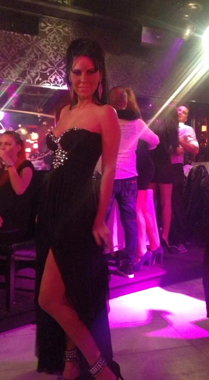 
    Raluca Macovei şi Florin Salam  