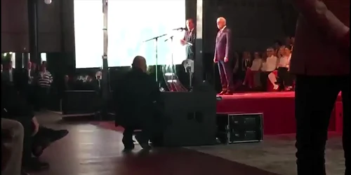 5dbc69385163ec427199eb57 jpg