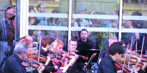 Filarmonica Banatul în Piaţa Bălcescu FOTO Ştefan Both