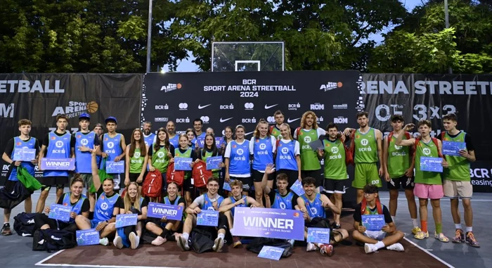 Poza de grup a campionilor etapei a treia a 3x3 BCR Sport Arena Streetball