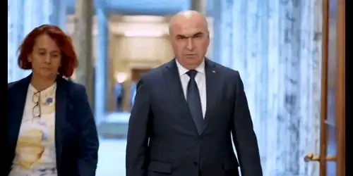 guvern gif gif
