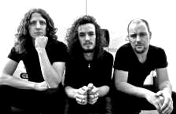 Trio-ul britanic Raven Eye FOTO Facebook