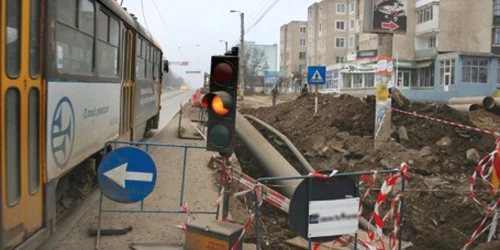 Lucrările de modernizare a reţelei de apă vor fi realizate în următorii trei ani