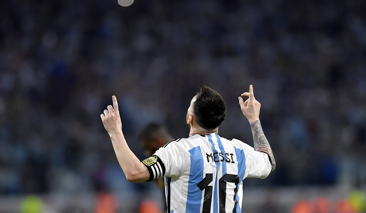Lionel Messi, unul dintre cei mai iubiți fotbaliști ai Planetei (FOTO: Getty Images)