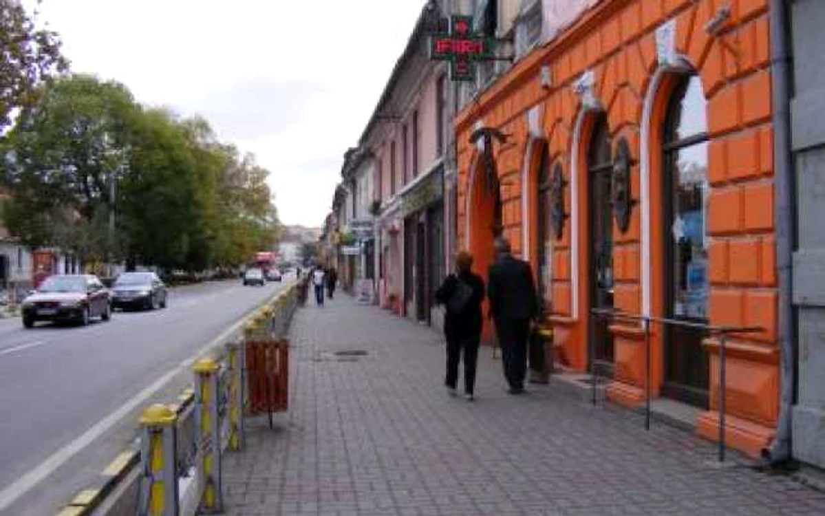 Alba Iulia: Circulaţie blocată de nuntaşi