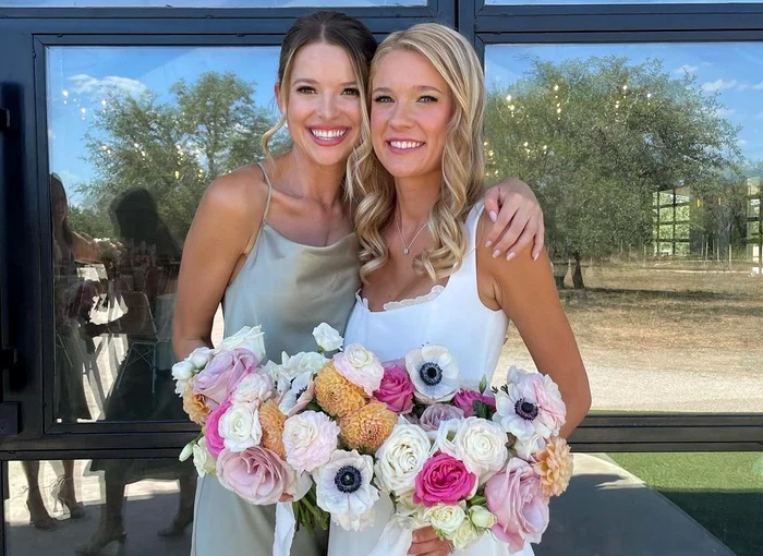 Cele două surori și-au spus povestea pe Tik Tok