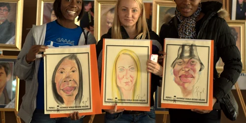 Chrissy Givens, Olena Samburska şi Betty Kalanga