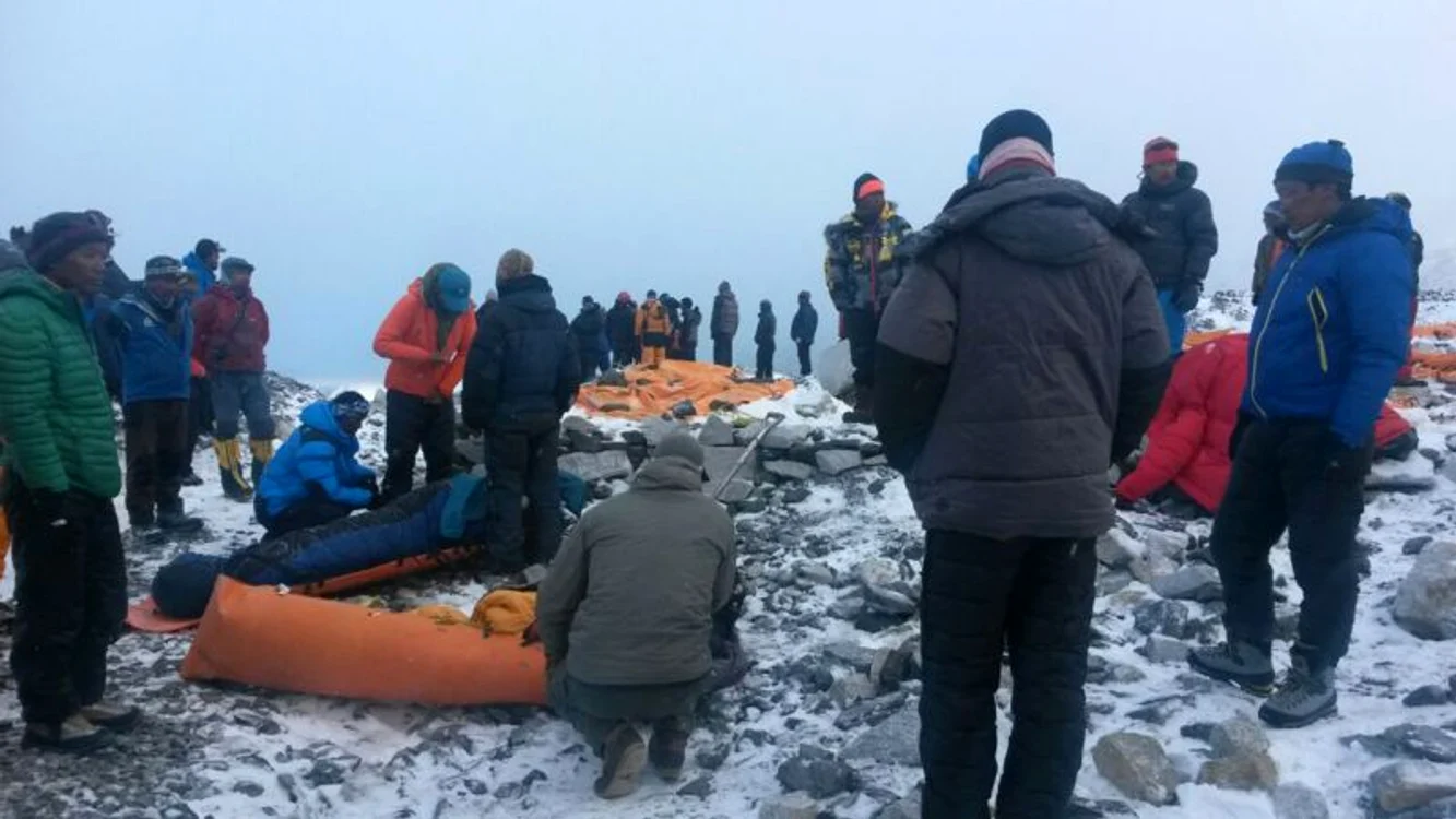Alex Găvan a povestit clipele de teroare prin care a trecut după cutremur foto: Twitter