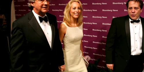 Fostul ambasador american Joseph Wilson şi soţia sa fostul agent CIA Valerie Plame la petrecerea the Bloomberg News/2006 FOTO EPA-EFE 