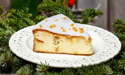 tarta cu branza si stafide jpeg