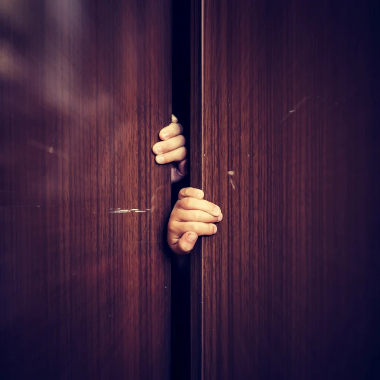 Poliţia germană a descoperit un băiat dispărut de 2 ani şi jumătate în casa unui pedofil FOTO Shuuterstock