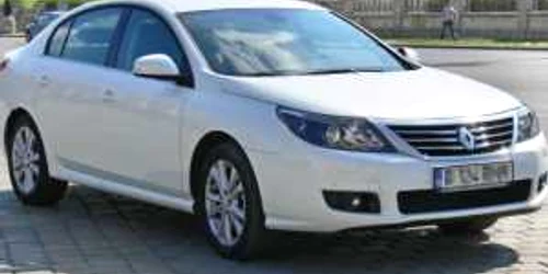 Designul nu este unul care şochează, dar maşina arată destul de bine atât la exterior, cât şi la interior