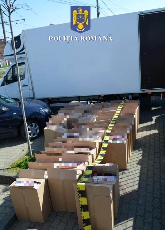 A fost găsit un număr impresionant de țigarete FOTO Poliția Română 
