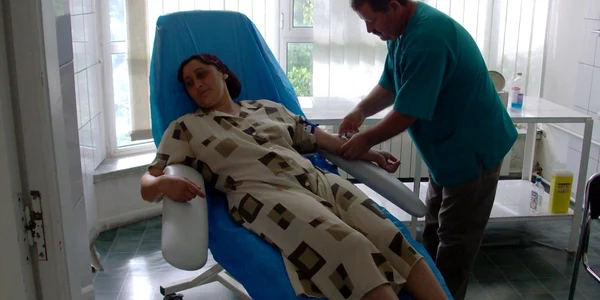 Verginica Şerban îşi face analizele doar la Centrul de Transfuzii.