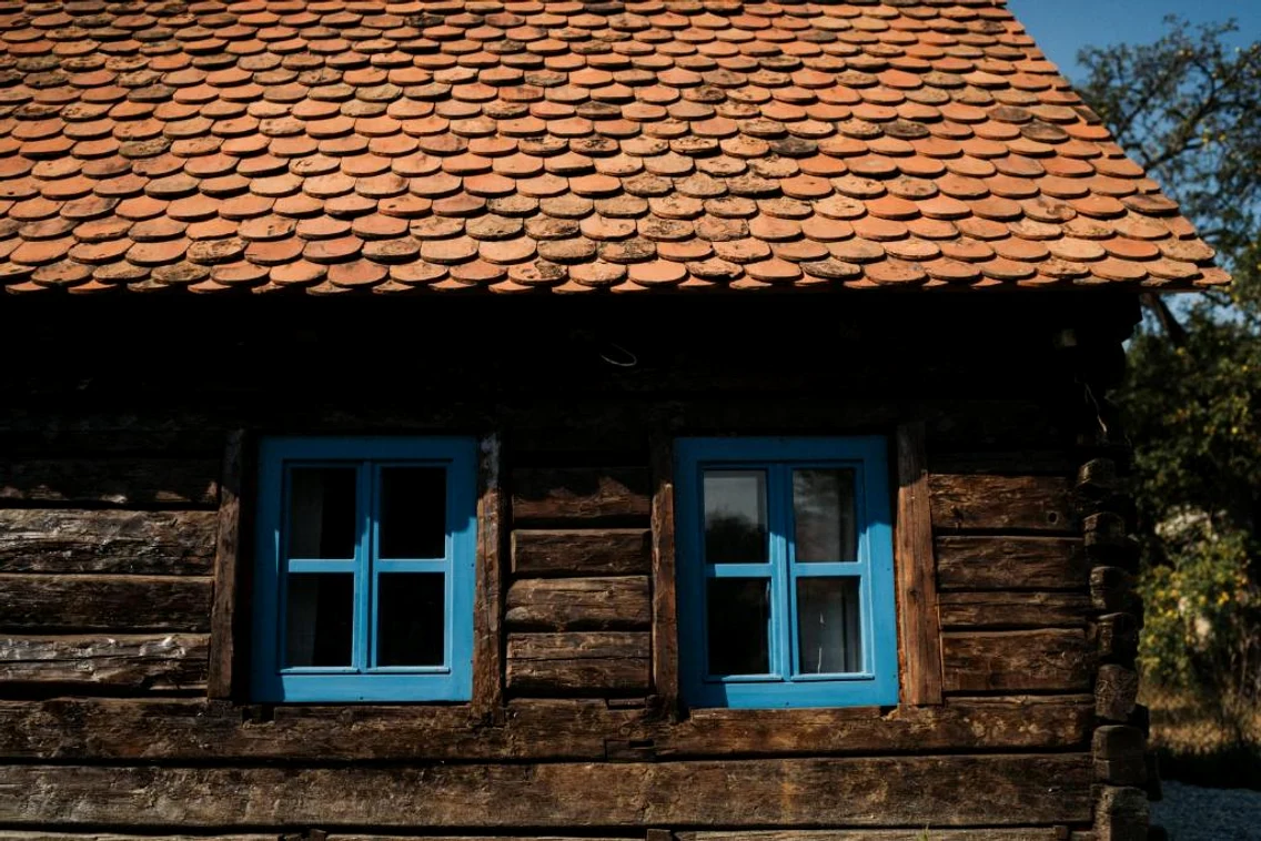 Căsuțele rustice ale Andreei Esca / Foto: Booking.com