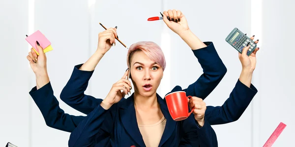 Multitasking Foto shutterstock 1690192816 jpg