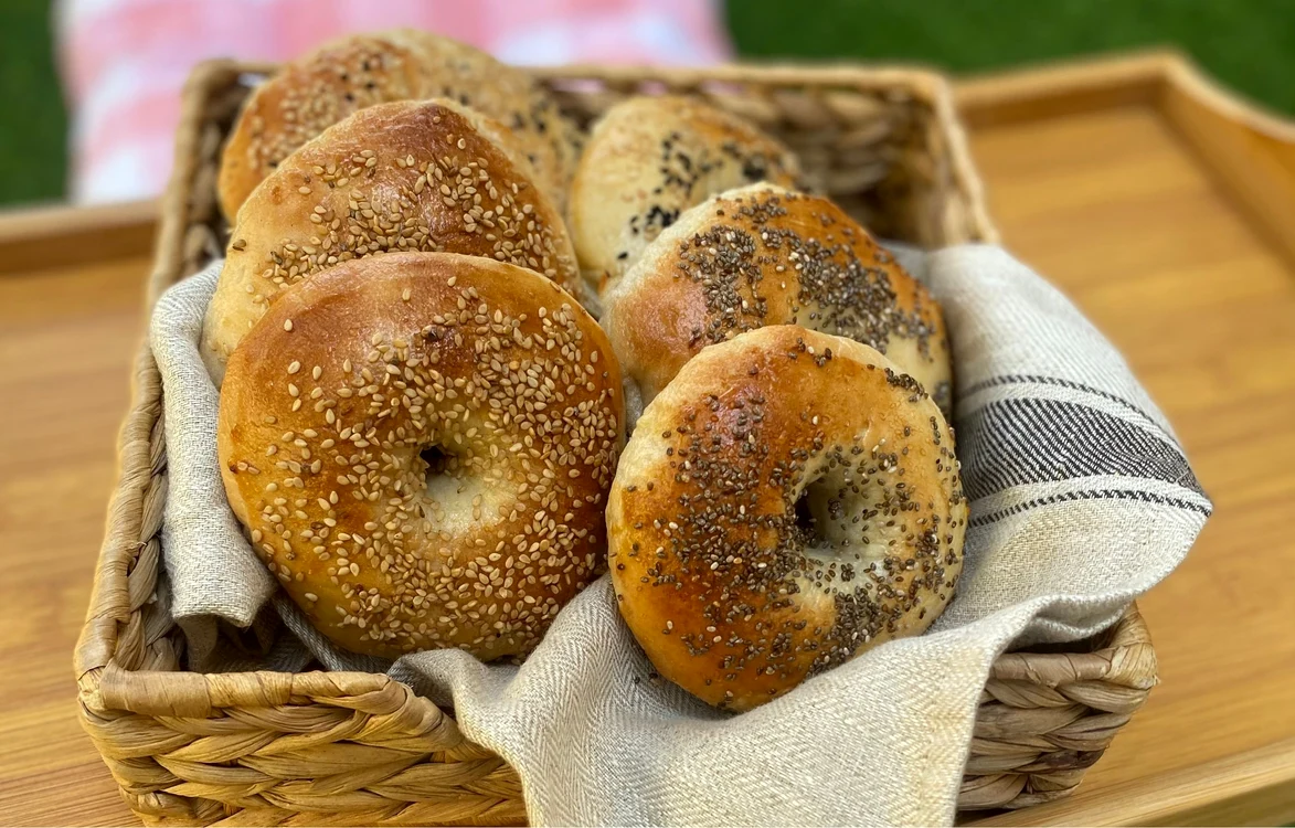Bagels cu semințe ca la brutărie / foto: Pexels