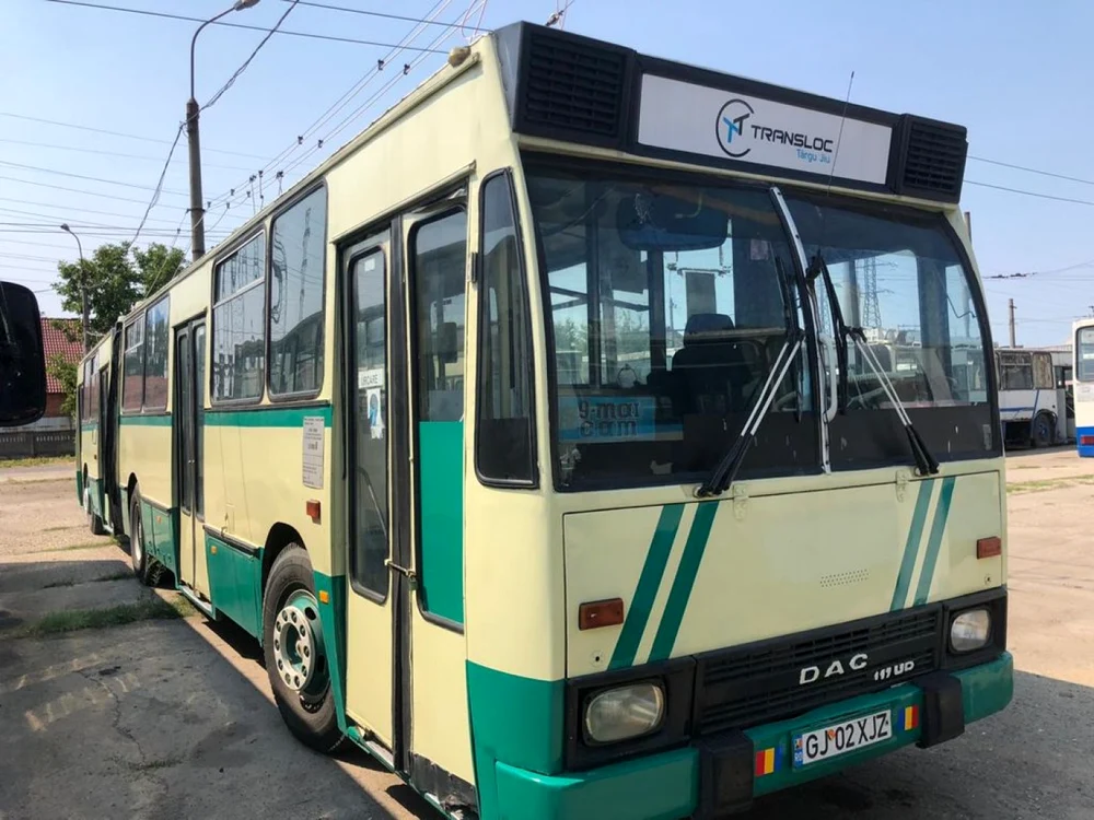 Singurul autobuz românesc din ţară aflat în circulaţie se află în Târgu Jiu                                 Foto Transloc