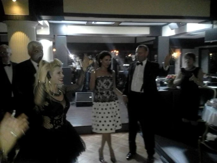 
    ADina Alberst si Viorel Catarama  