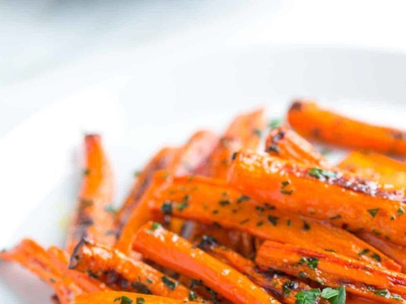 Cei mai delicioși și fragezi morcovi, o rețetă de post simplă și fără risipă. Ingredientul secret pentru un plus de savoare. VIDEO
