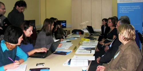 centru alumni universitatea de vest