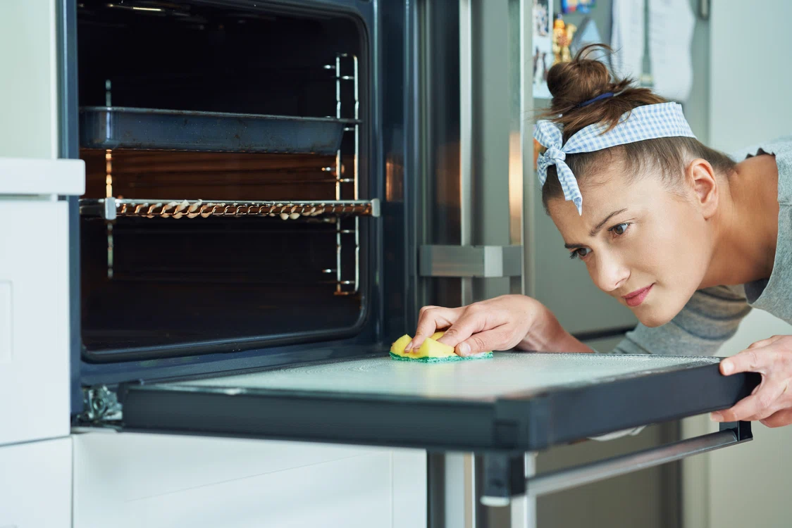 Cuptorul poate fi destul de greu de curățat / foto: Shutterstock