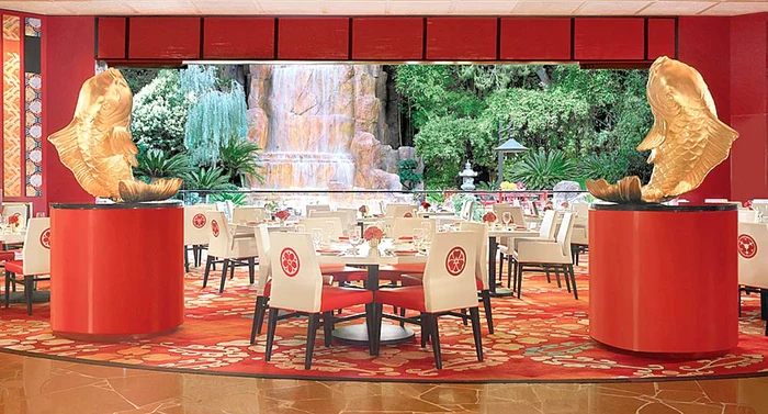 Aşa arată restaurantul în care invitaţii au cinat de 25.000 de dolari