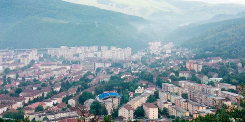 Centrul Reşiţei este singura zonă în care se mai fac tranzacţii imobiliare