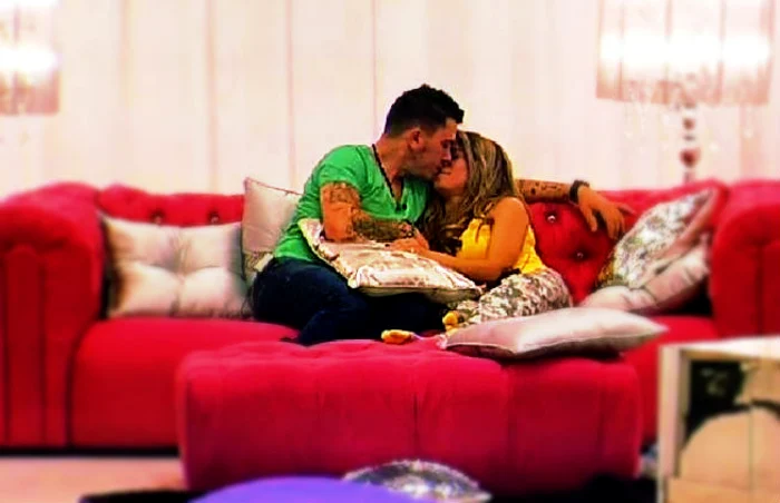 
    «Mireasă pentru fiul meu», finala: Elly și Cristian s-au fotografiat în pat împreunăfoto: Arhiva Personală  