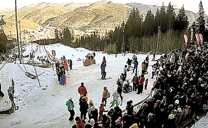 Telescaunul de pe Pârtia Kalinderu, din Bușteni, a fost și el luat cu asalt