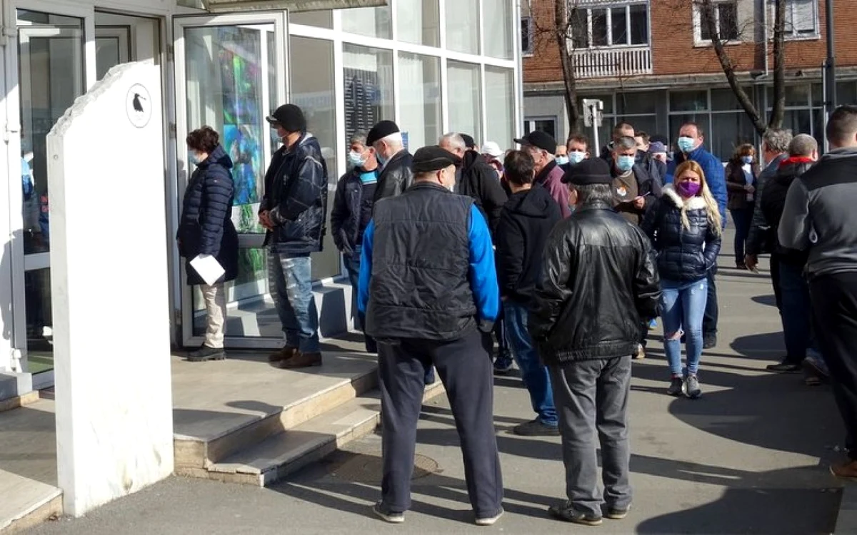 aglomeratie in centrul hunedoarei Foto nicolae pacurar