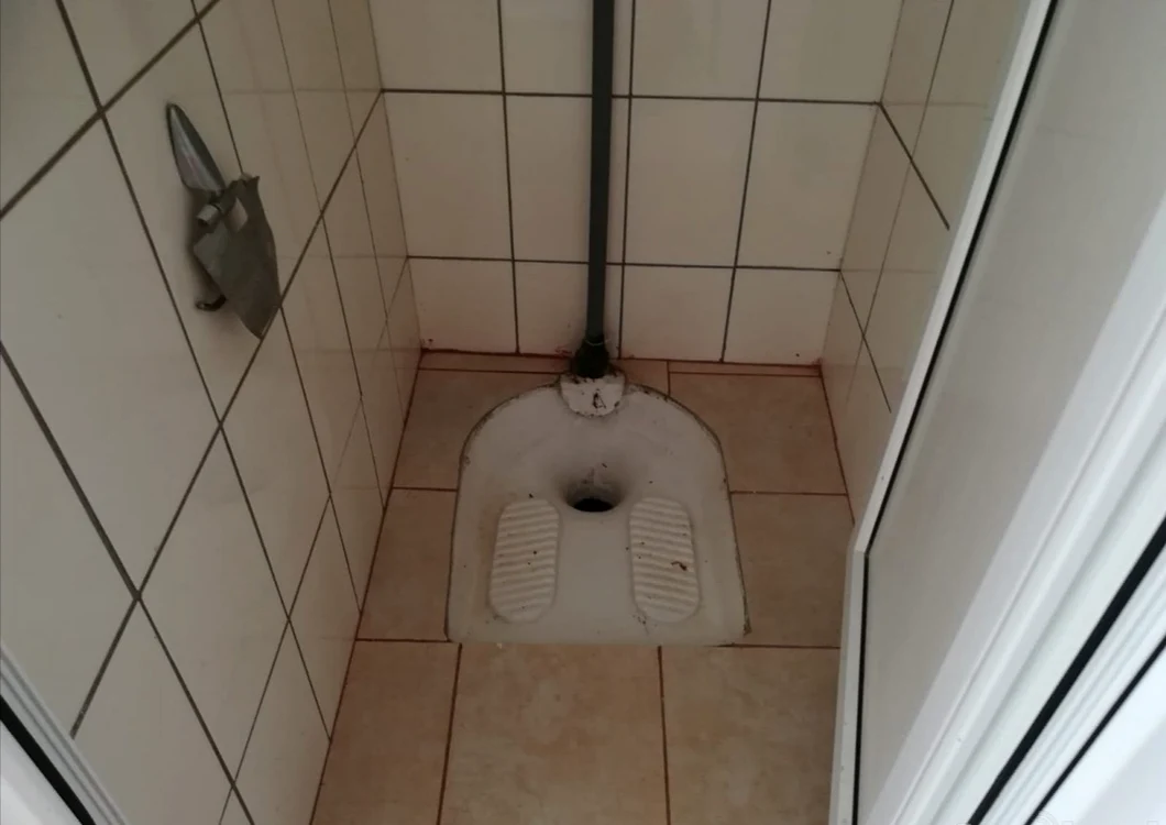Pentru prima dată, o Școală din Galați va avea toaletă în interior FOTO: C. Mazilu/ Arhivă