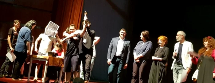 Actorii de la LPS au câştigat trofeul