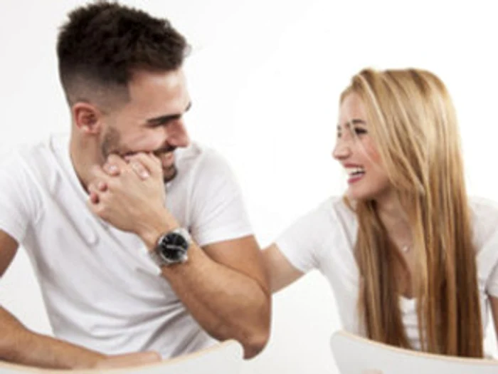 
    Bărbaţii preferă femeile care nu îi cicălesc şi nu îi împing de la spatefoto: 123RF  