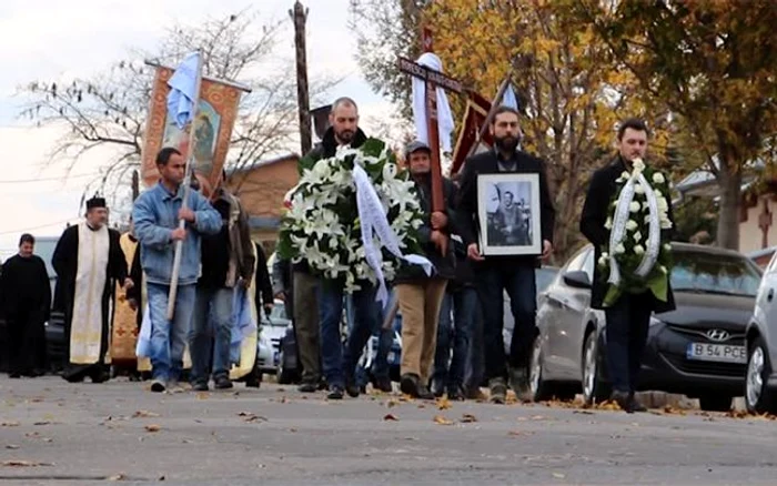 
    Ionuţ Popescu, mort în urma tragediei din Colectiv, a fost înmormantat marţifoto: adevarul.ro  