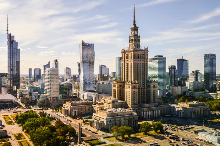 Palatul Culturii și Științei din Varșovia. Foto Filip Kwiatkowski . Go to Warsaw