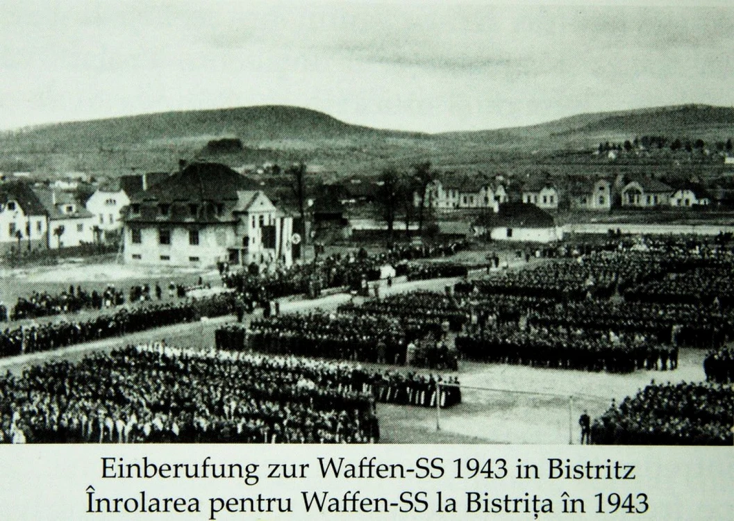 Înrolarea saşilor bistriţeni în Waffen - SS FOTO: preluare Laurenţiu Grec