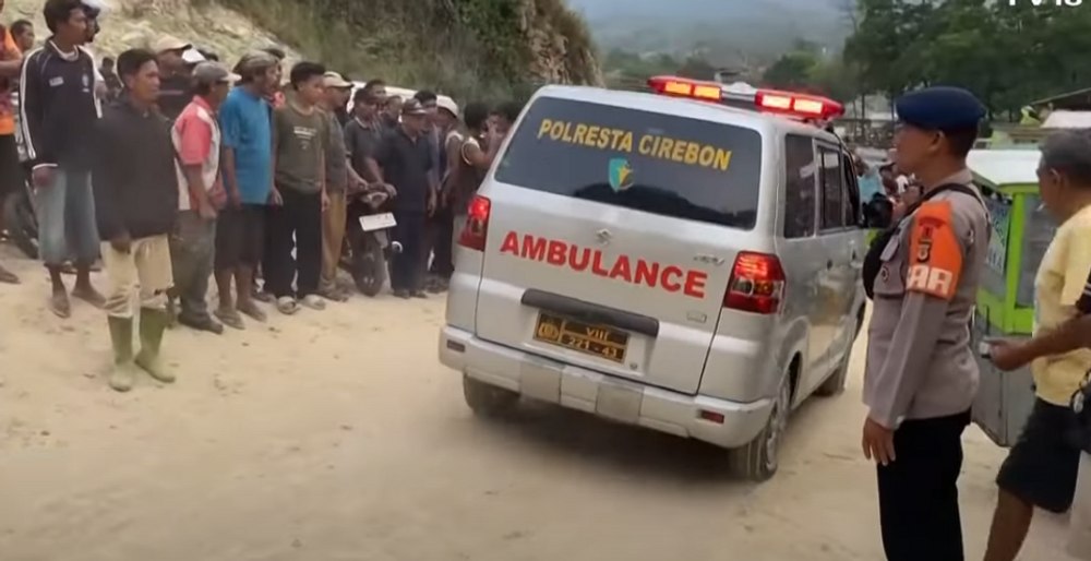Tragedie în Indonezia, în urma unei alunecări de teren: Cel puțin 13 morți și 12 răniți