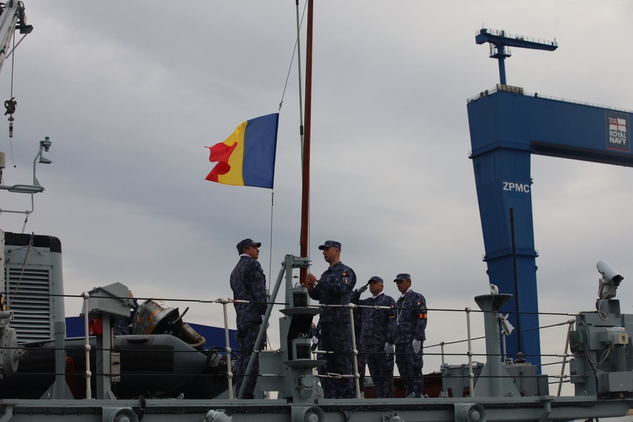 România s-a dotat cu un vânător de mine second-hand. Nava a aparținut Marinei Regale Britanice 
