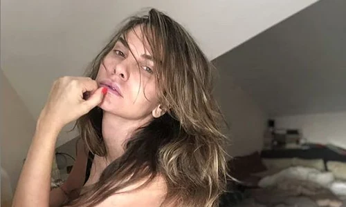 Anna Lesko le a urat prietenilor ei virtuali un „an nou fericit” într un mod mai neobișnuit  jpeg