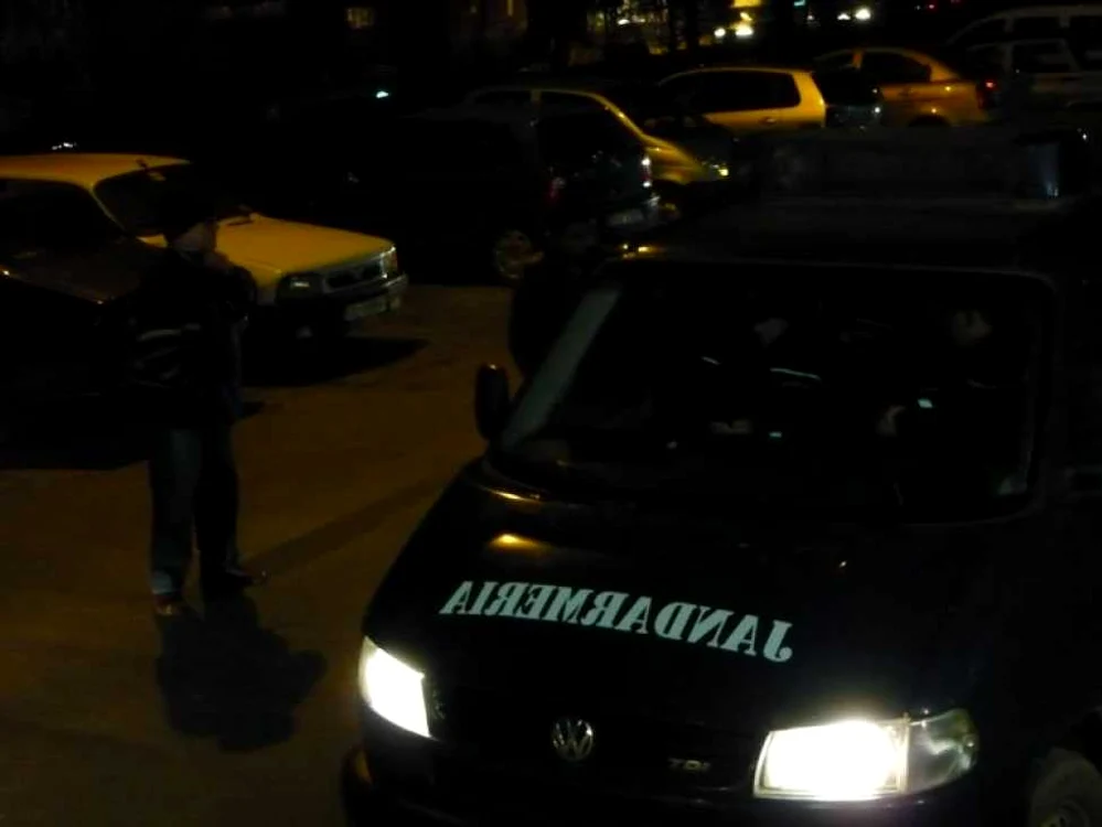 Poliţia şi jandarmii calmează spiritele