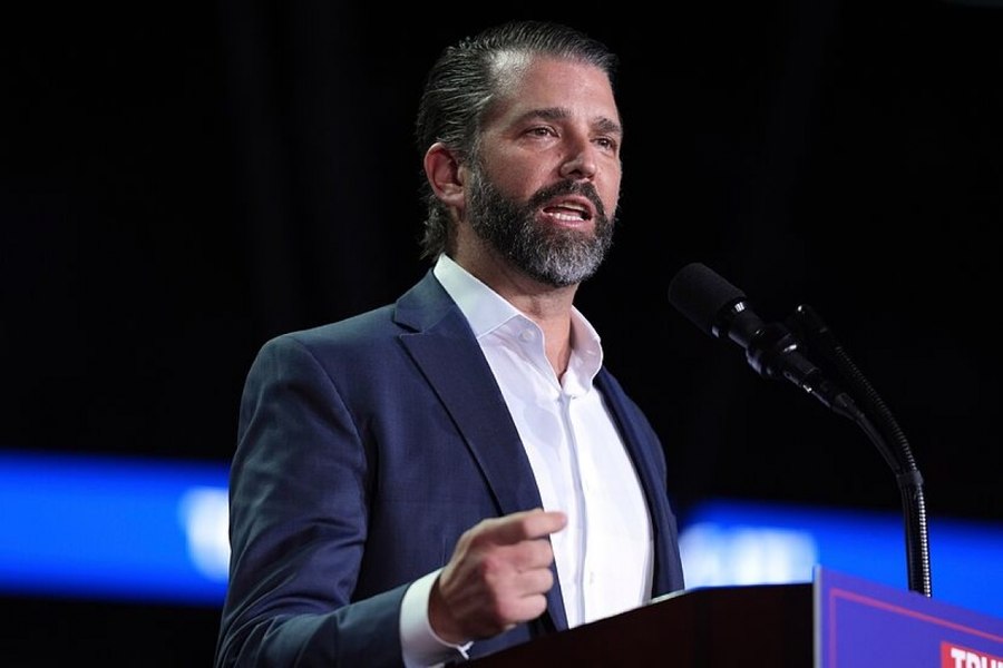 Donald Trump Jr. vine la București, în cadrul unui turneu de afaceri. Fiul cel mare al lui Trump este acum în Budapesta