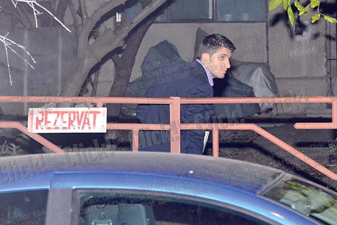 Laura şi Cosmin erau  cu ochii în patru la  ieşirea din restaurant (FOTOGRAFII: click!)